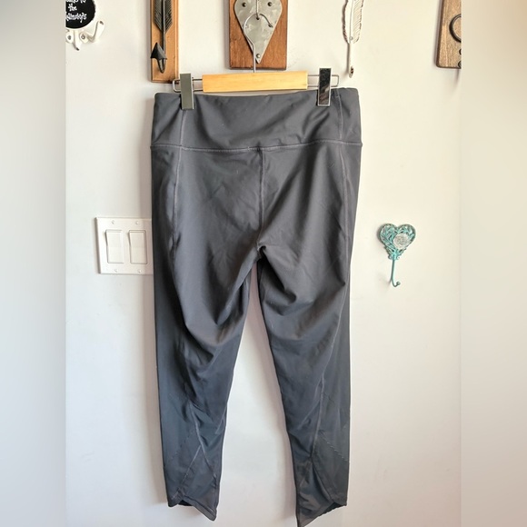 Victoria's Secret Sport Charcoal Leggings - Picture 3 of 5